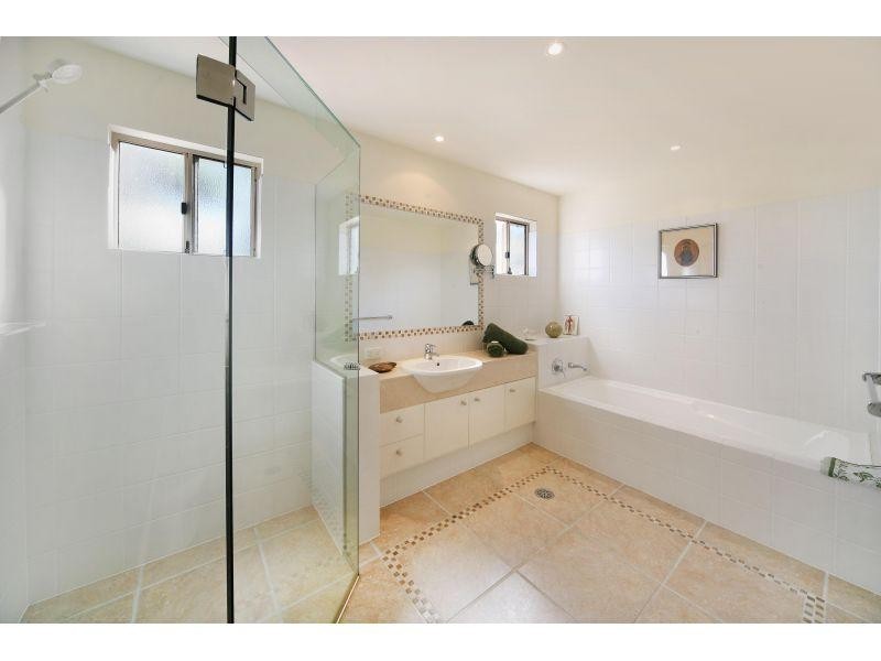 222/61 Noosa Springs Drive, Noosa Heads QLD 4567