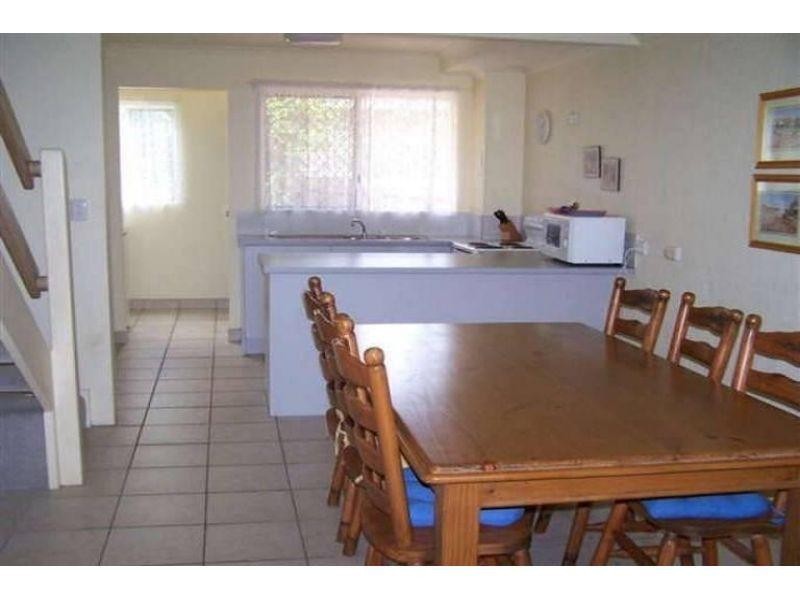 3/5 Ann, Noosaville QLD 4566