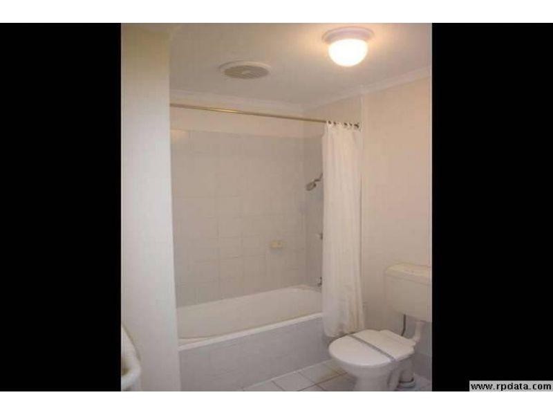 3/5 Ann, Noosaville QLD 4566