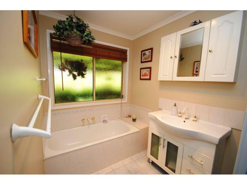 3 Edith Road, Mothar Mountain QLD 4570