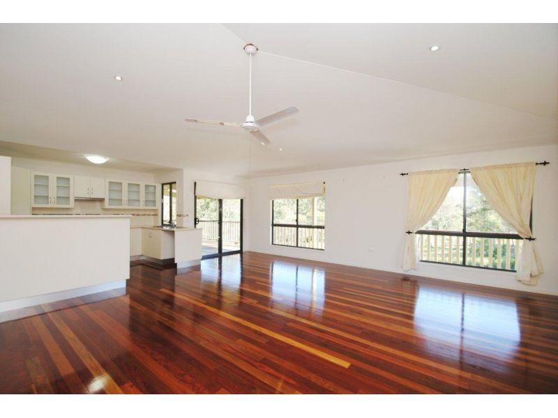 6 Tea Tree Court, The Palms QLD 4570