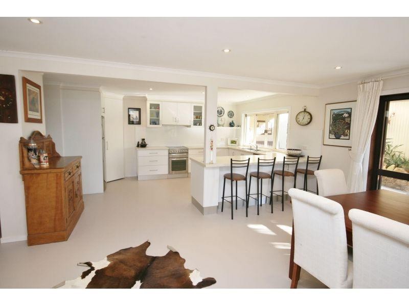 75 Spring Road, Victory Heights QLD 4570