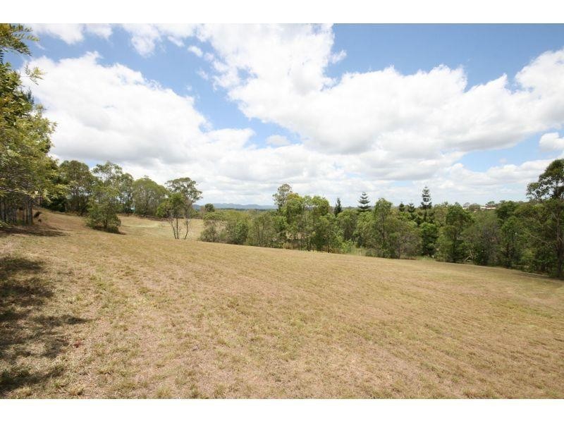 75 Spring Road, Victory Heights QLD 4570