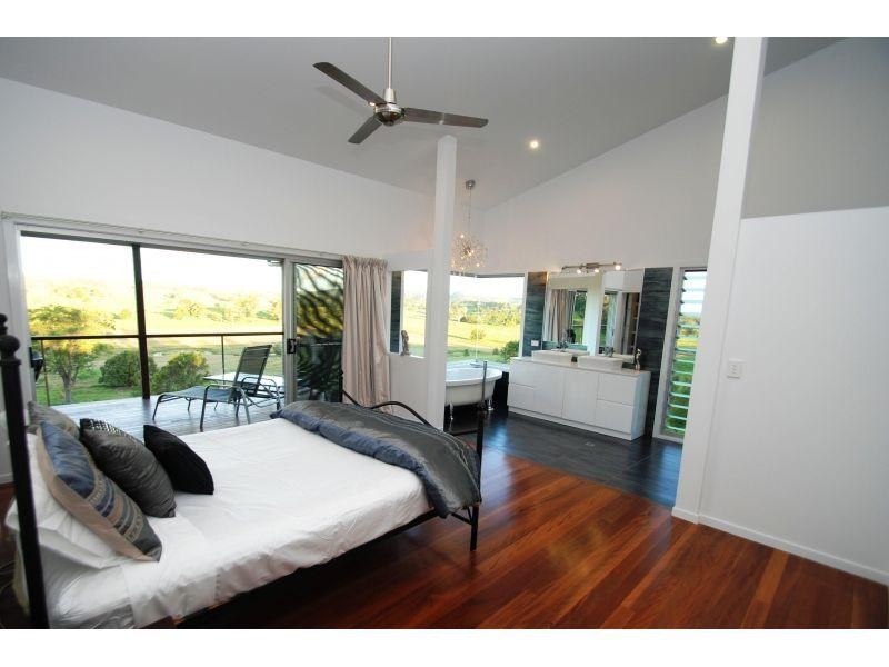 132 Wilton Road, Greens Creek QLD 4570