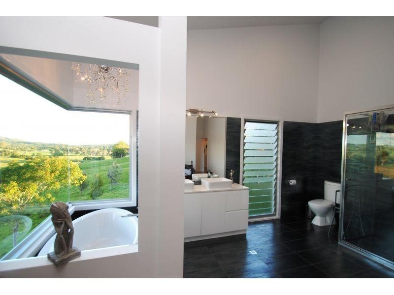 132 Wilton Road, Greens Creek QLD 4570