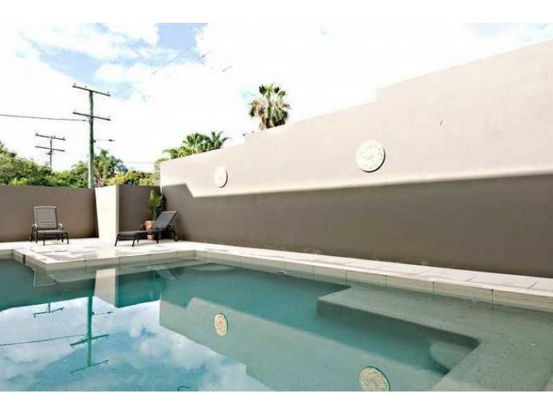 2/8 Leo Crs, Alexandra Headland QLD 4572