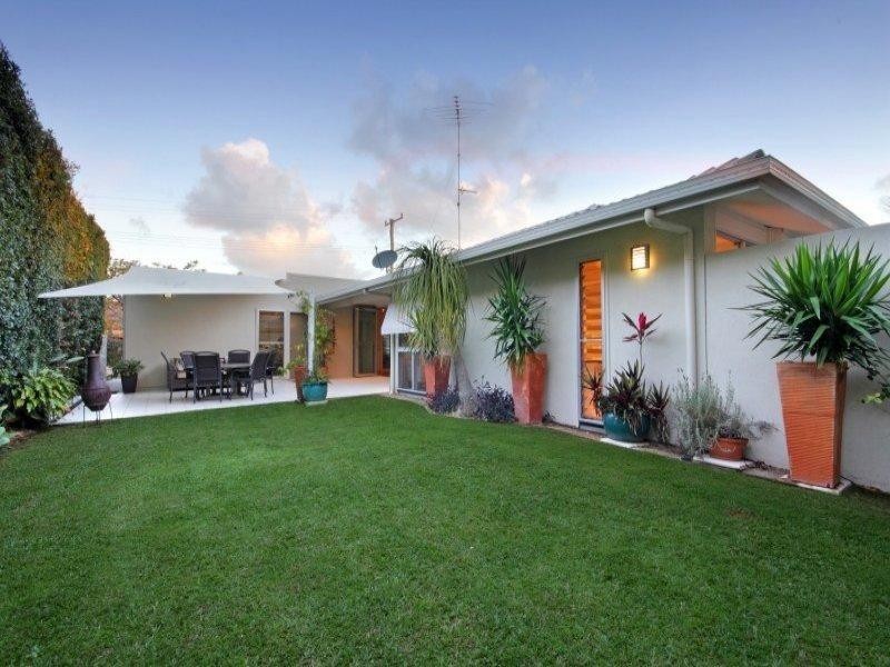 48 Tarcola Cres, Mooloolaba QLD 4557