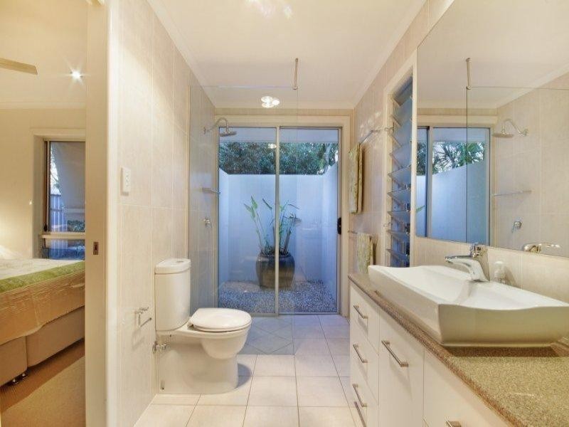 48 Tarcola Cres, Mooloolaba QLD 4557