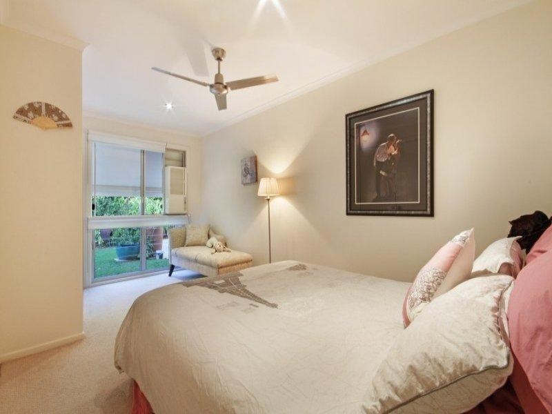 48 Tarcola Cres, Mooloolaba QLD 4557