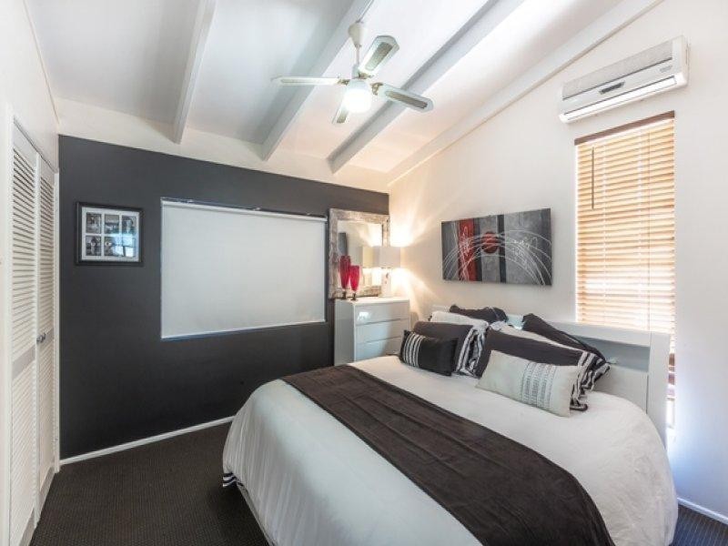 1 Ulaka Court, Mooloolaba QLD 4557