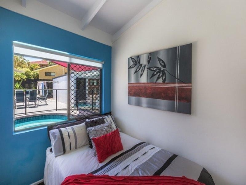 1 Ulaka Court, Mooloolaba QLD 4557