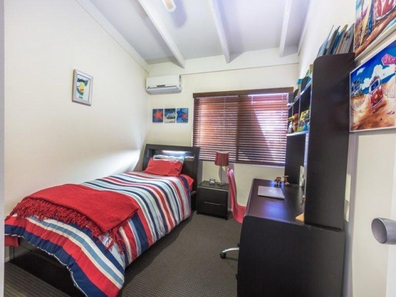1 Ulaka Court, Mooloolaba QLD 4557