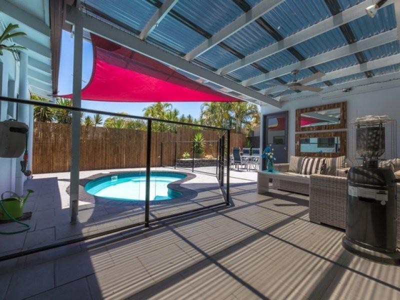 1 Ulaka Court, Mooloolaba QLD 4557