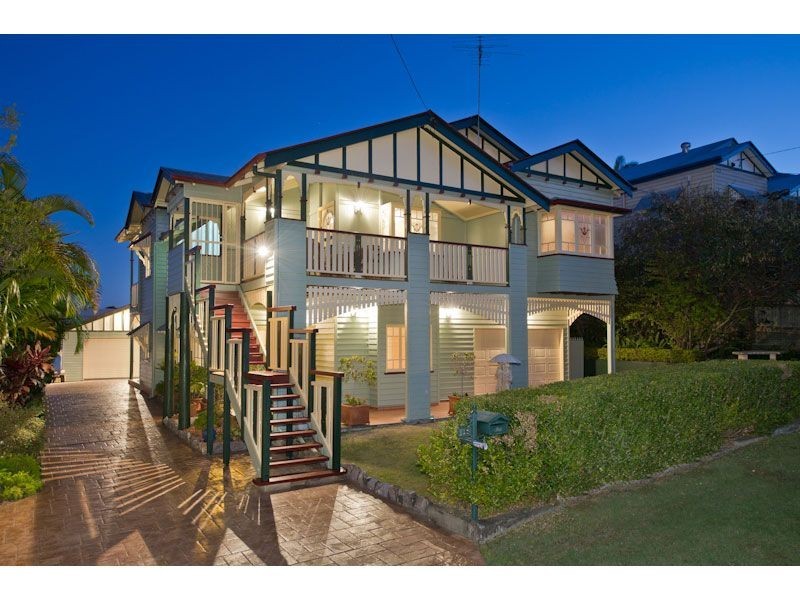 18 Newton Street, Grange QLD 4051