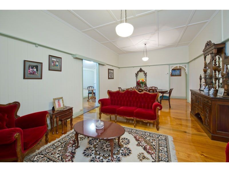 18 Newton Street, Grange QLD 4051