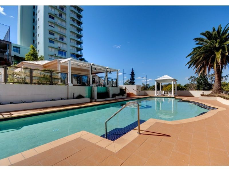 32, 66 Dunmore Terrace, Auchenflower QLD 4066