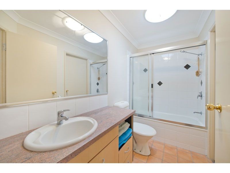 11, 90 Chester Road, Annerley QLD 4103