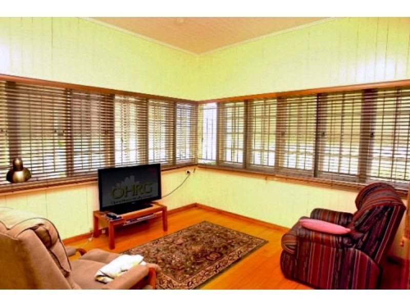 32 Railway Terrace, Corinda QLD 4075