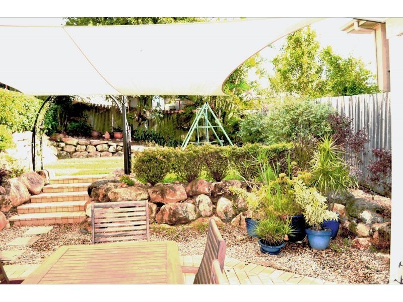 26 Melbourne Avenue, Camp Hill QLD 4152