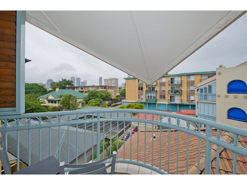 18, 769 Brunswick Street, New Farm QLD 4005