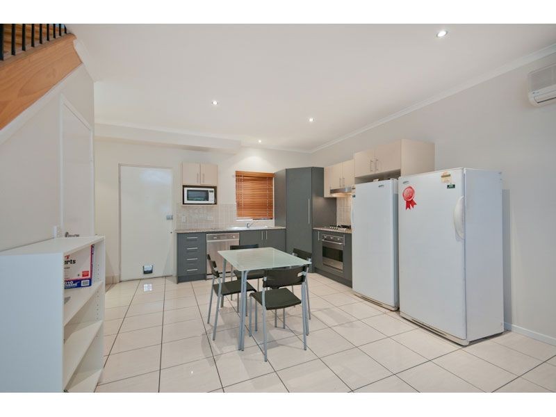 2, 47 Terrace Street, New Farm QLD 4005