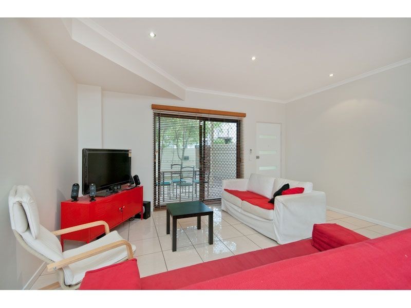 2, 47 Terrace Street, New Farm QLD 4005