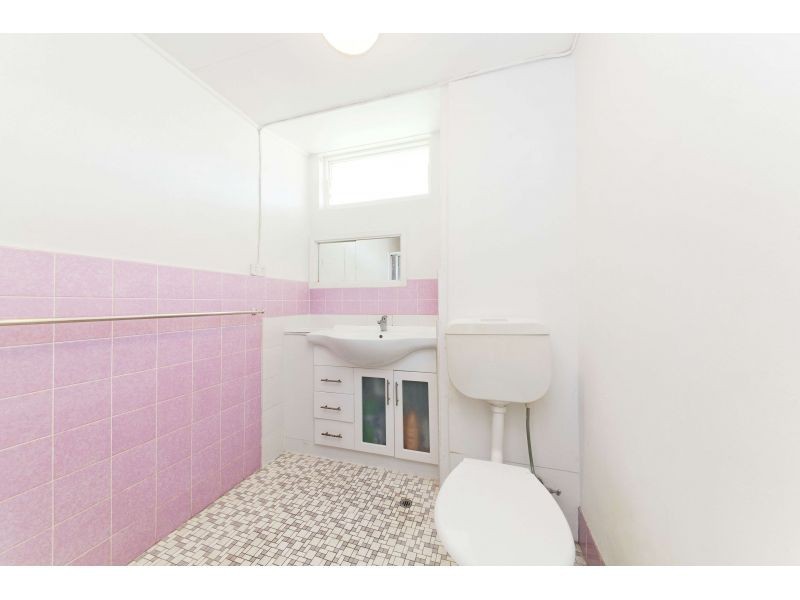 33 Ellis Street, Greenslopes QLD 4120