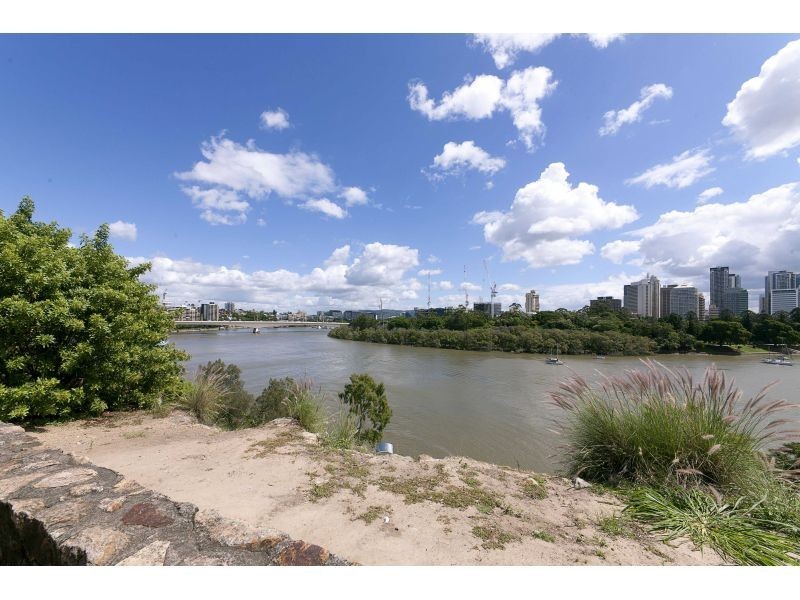 3, 31 Llewellyn Street, Kangaroo Point QLD 4169