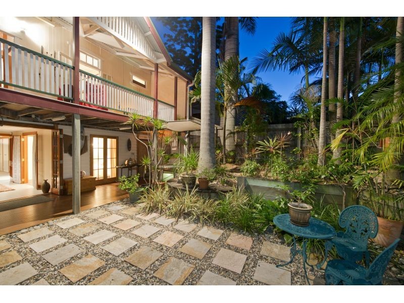 6 Usher Street, Indooroopilly QLD 4068