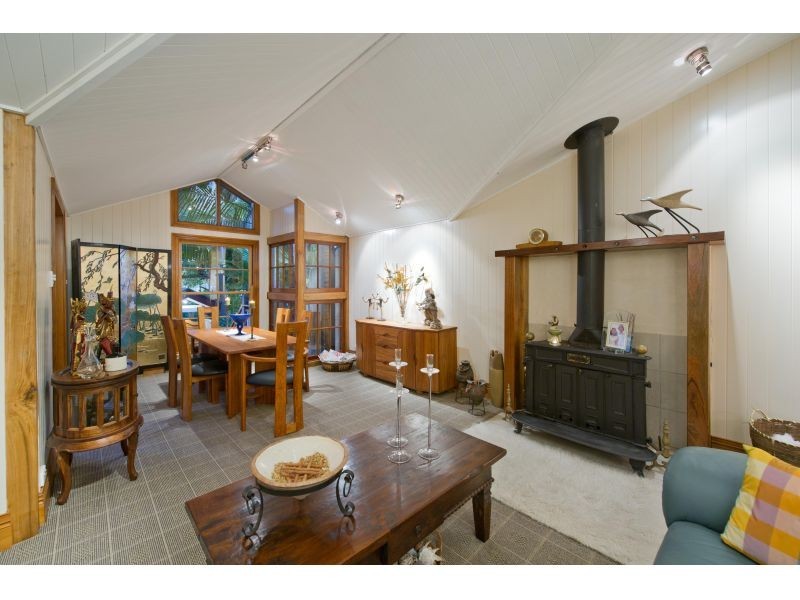 6 Usher Street, Indooroopilly QLD 4068