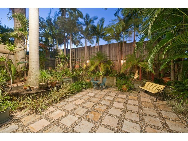 6 Usher Street, Indooroopilly QLD 4068