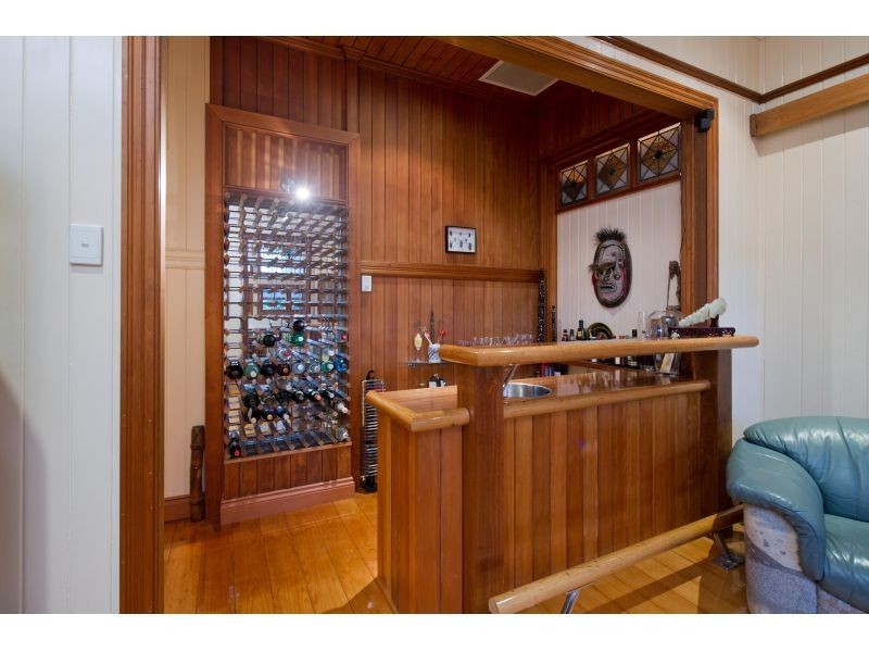 6 Usher Street, Indooroopilly QLD 4068