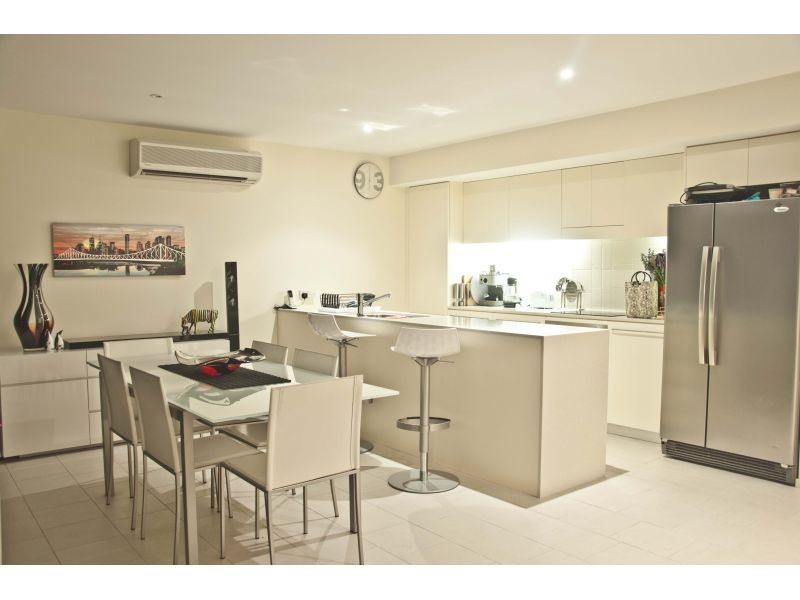 8 Musgrave Street, West End QLD 4101