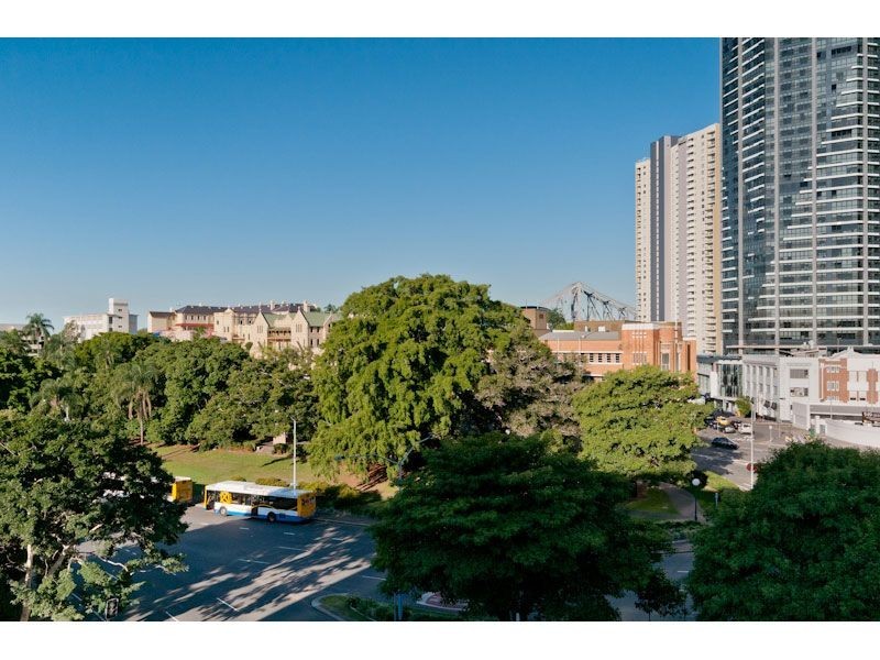 22 Barry Parade, Fortitude Valley QLD 4006