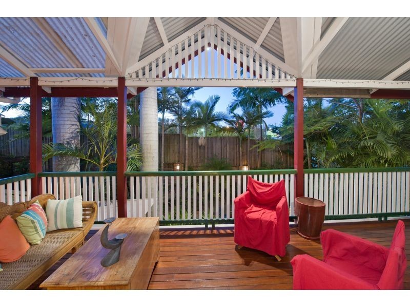6 Usher Street, Indooroopilly QLD 4068