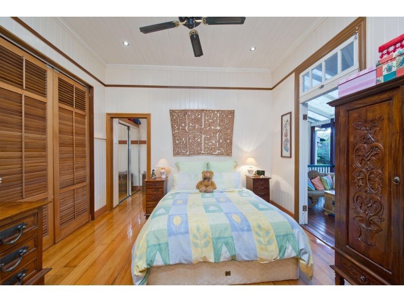 6 Usher Street, Indooroopilly QLD 4068