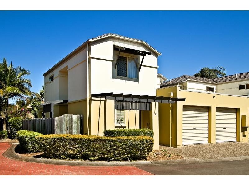 9 Amazons Place, Sinnamon Park QLD 4073