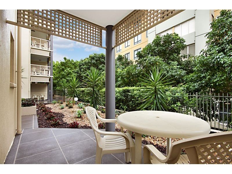 108, 85 Deakin Street, Kangaroo Point QLD 4169