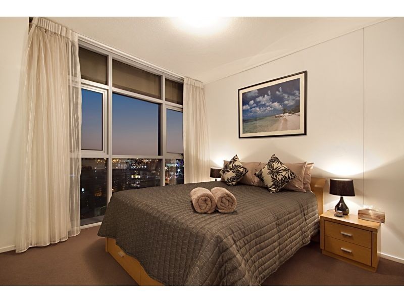 30 Macrossan Street, Brisbane QLD 4000