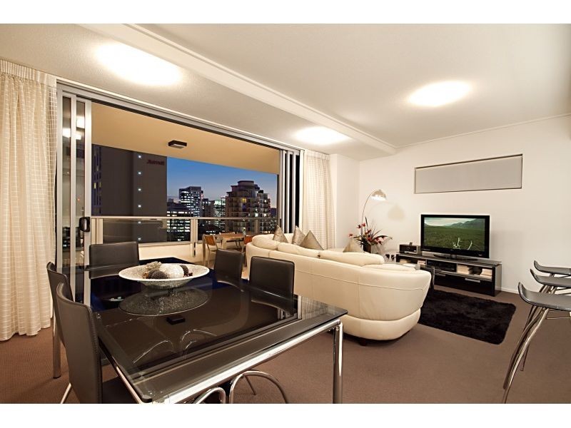 30 Macrossan Street, Brisbane QLD 4000