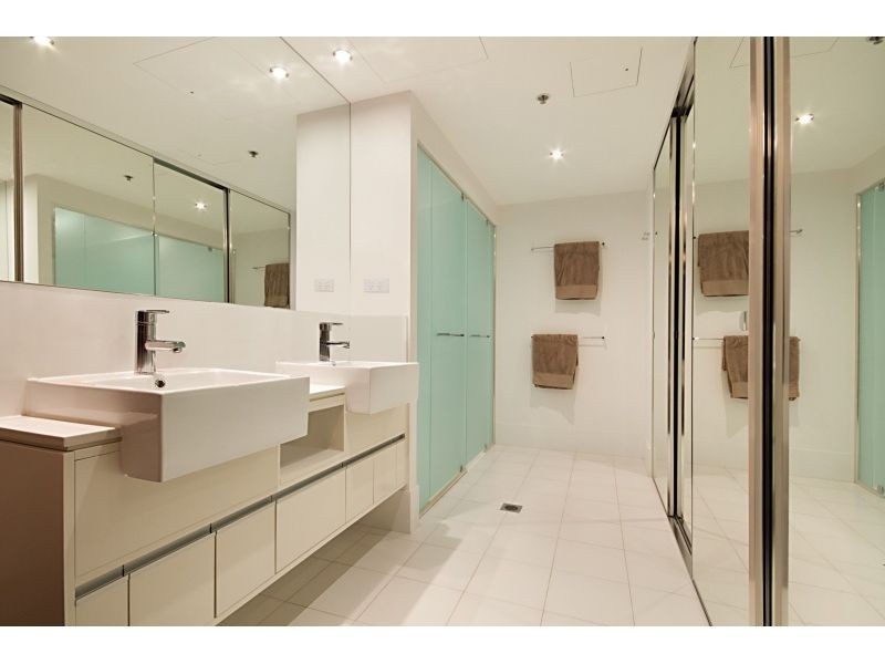 30 Macrossan Street, Brisbane QLD 4000