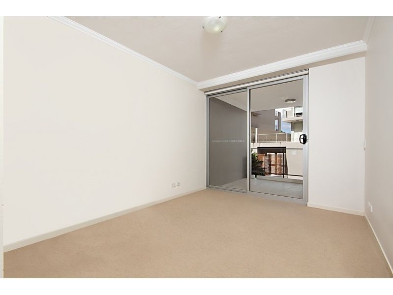 95 Clarence Road, Indooroopilly QLD 4068