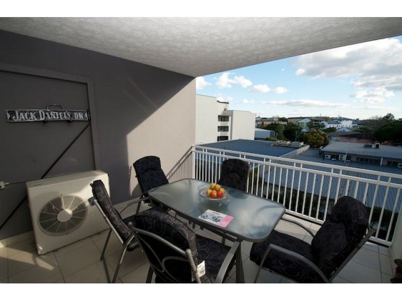 27, 11 Manning Street, South Brisbane QLD 4101