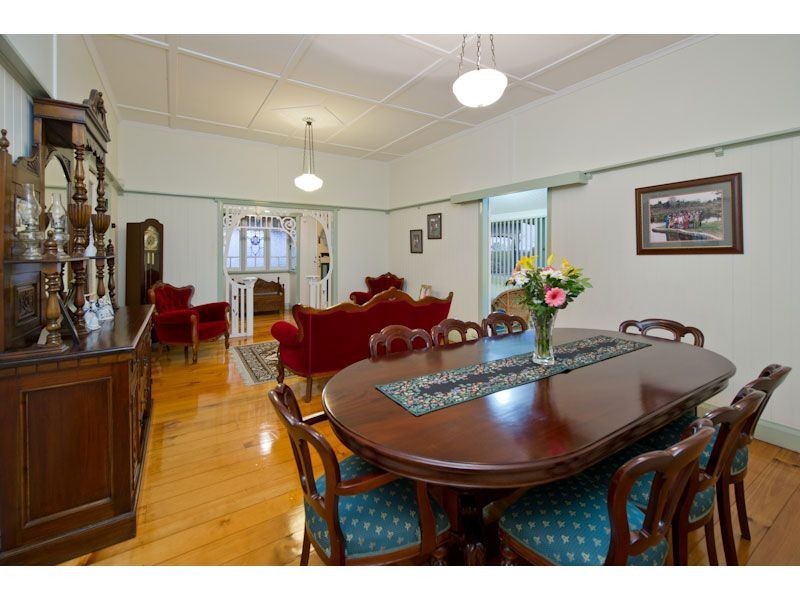 18 Newton Street, Grange QLD 4051