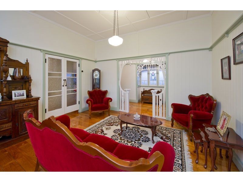 18 Newton Street, Grange QLD 4051