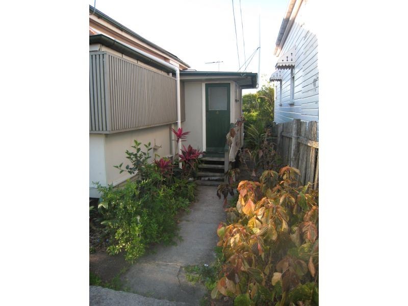 48 Broadway Street, Woolloongabba QLD 4102