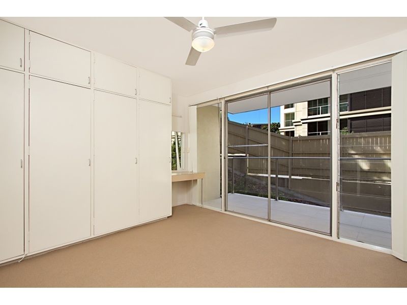 40 Castlebar Street, Kangaroo Point QLD 4169