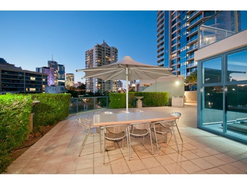 42 Ferry Street, Kangaroo Point QLD 4169