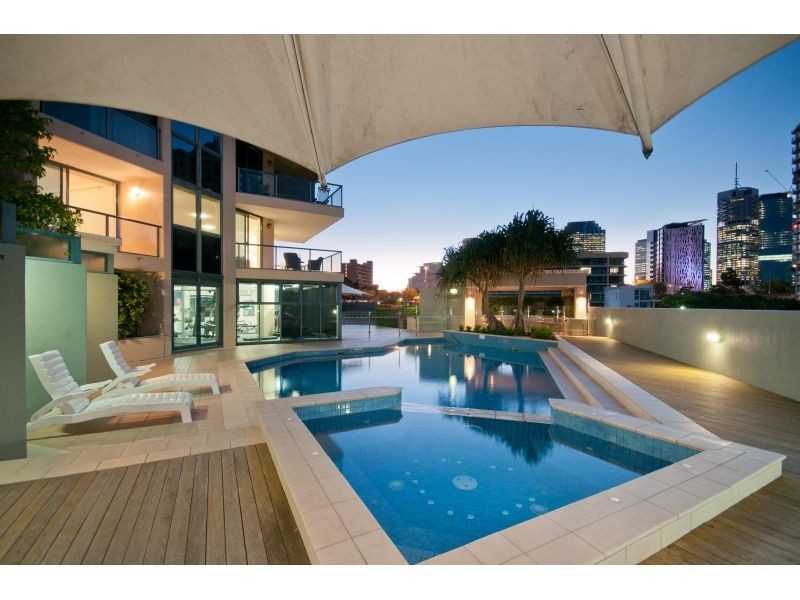42 Ferry Street, Kangaroo Point QLD 4169