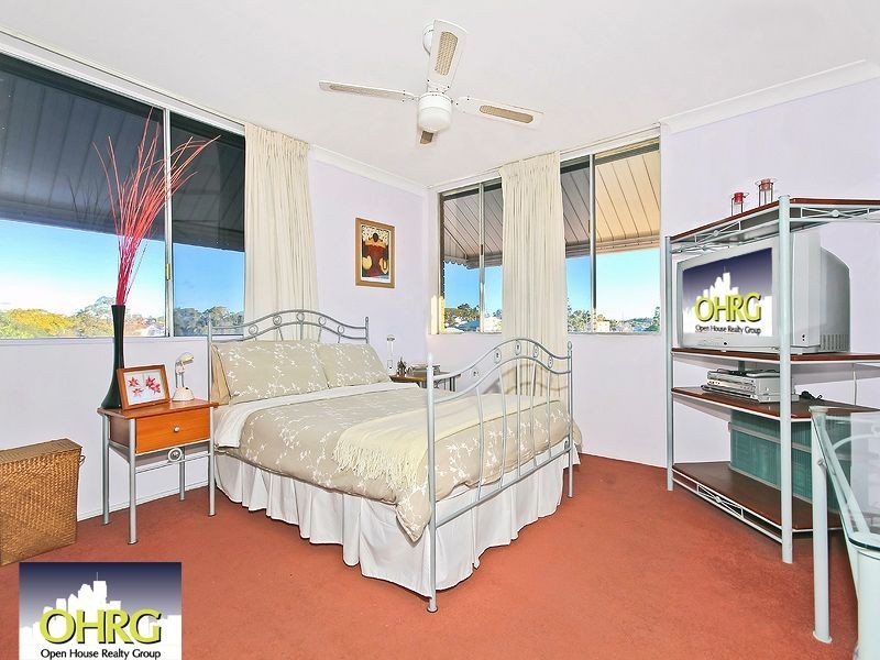363 Cavendish Road, Coorparoo QLD 4151